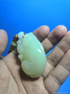 和田玉貔貅把件
