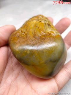新疆和田玉青花籽料手把件